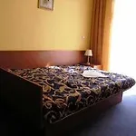 Modena Hotel 3*
