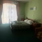 Modena 3*