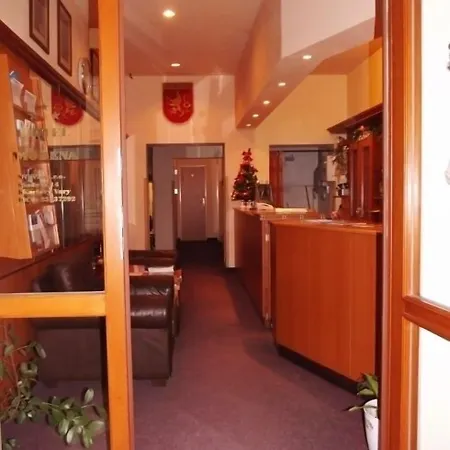 Hotel Modena 3*