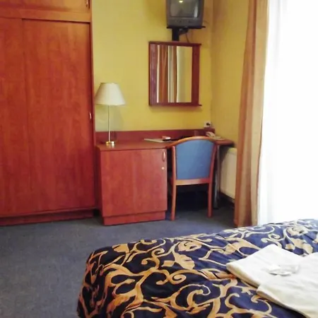 Hotel Modena 3*