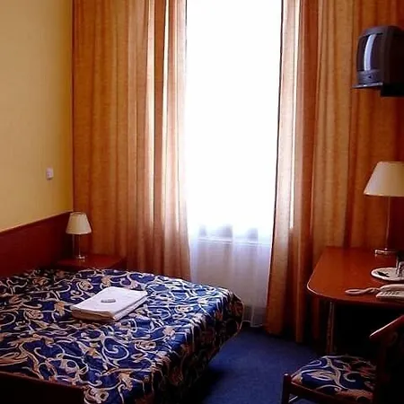 Otel Modena 3*